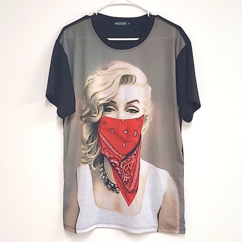 Like new Konflic graphic tee size M.
